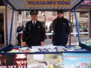 Slika PU_SiM/Vijesti/2010/infoTocka.jpg