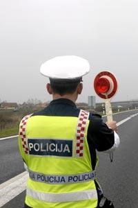 Slika PU_SiM/vijesti/2010/policajac_stop.jpg